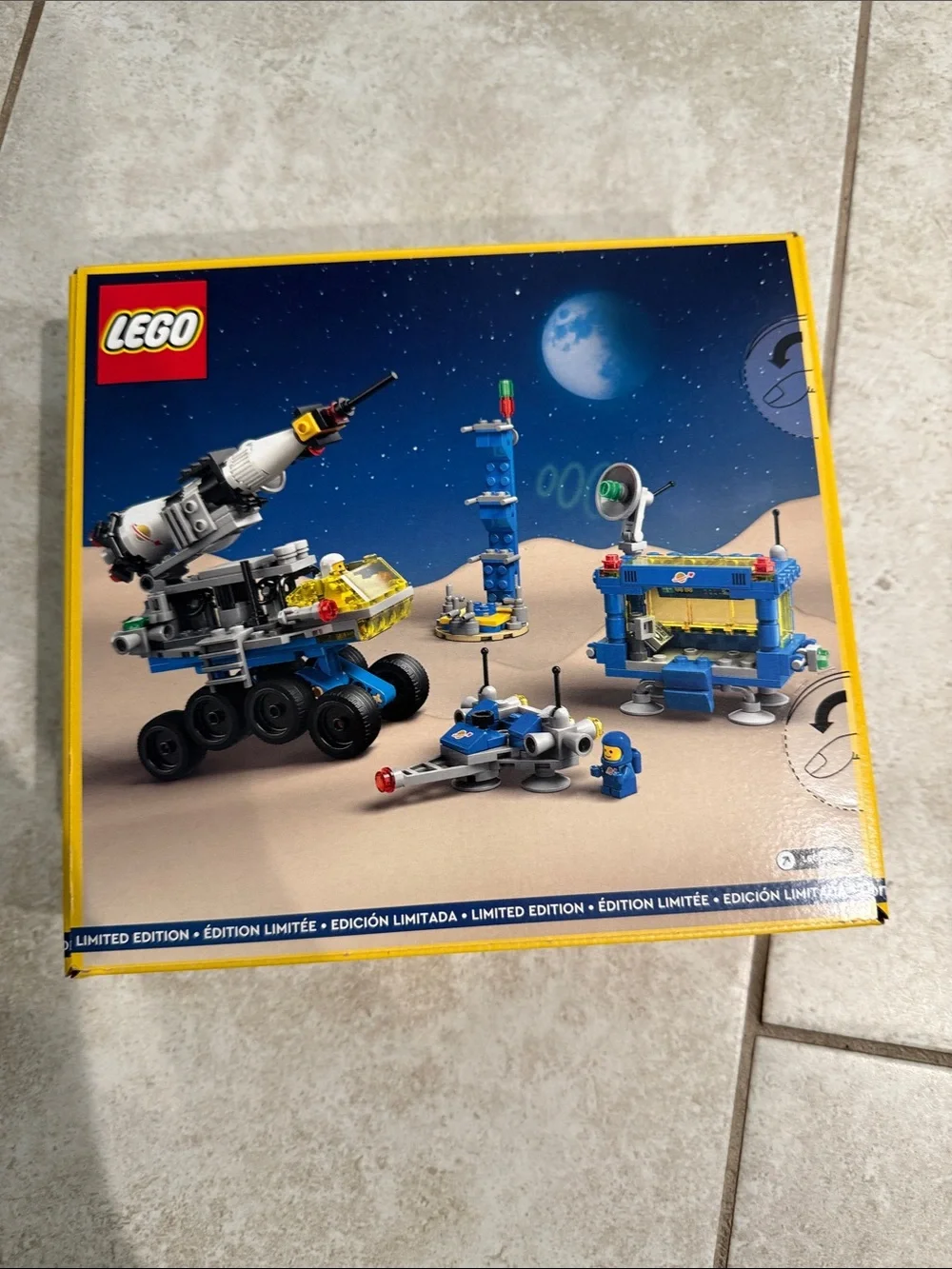 Lego micro rocket